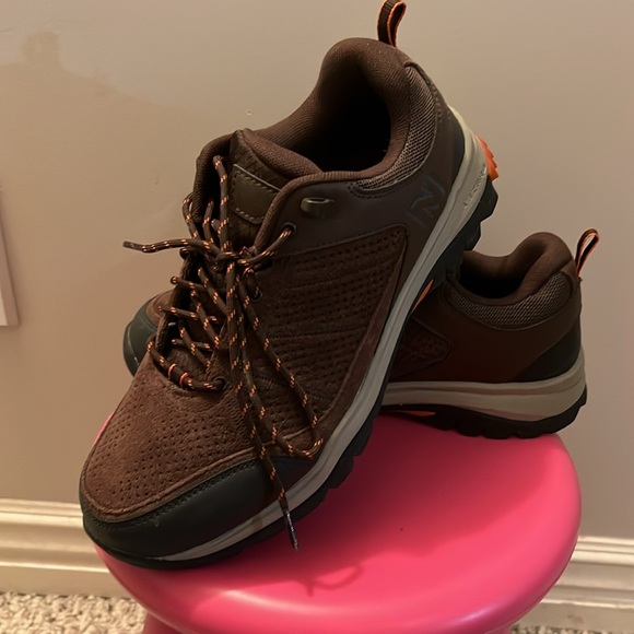 Mens Wide Fit New Balance MW669LC2 Brown Hiking Sneakers size 9.5 - Picture 2 of 7